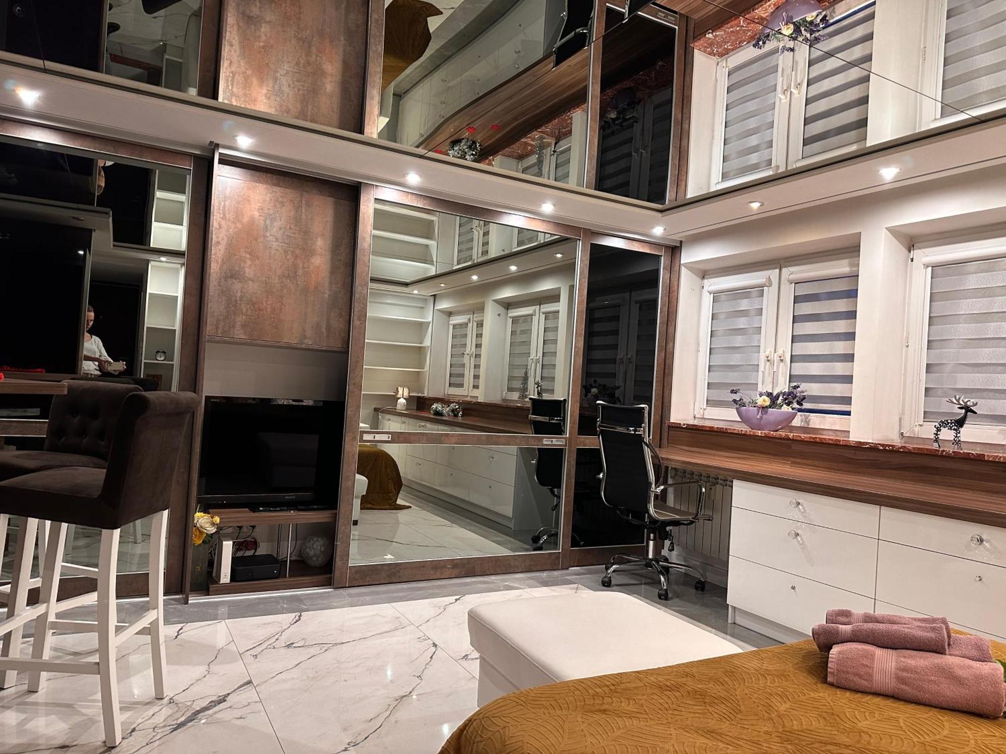 Deluxury Mirror Apartament Centrum Varsovie Extérieur photo