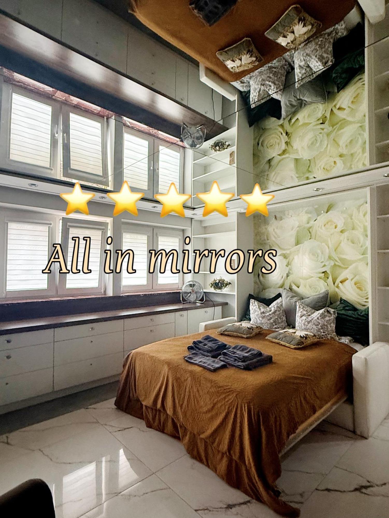 Deluxury Mirror Apartament Centrum Varsovie Extérieur photo